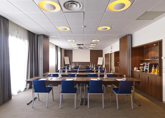 Holiday Inn Express Toulouse Airport By Ihg