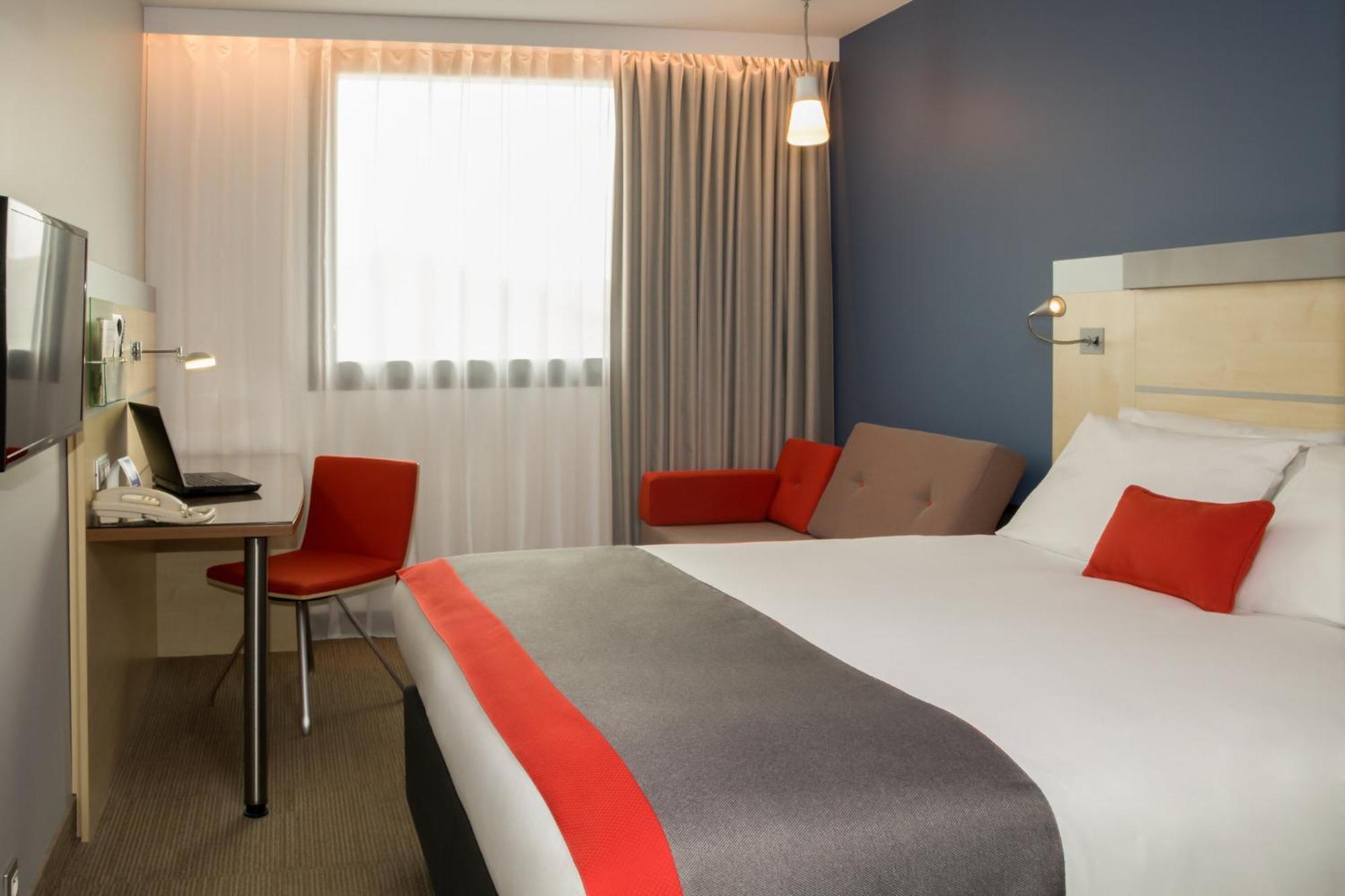 Hotel Express Toulouse Airport By Ihg